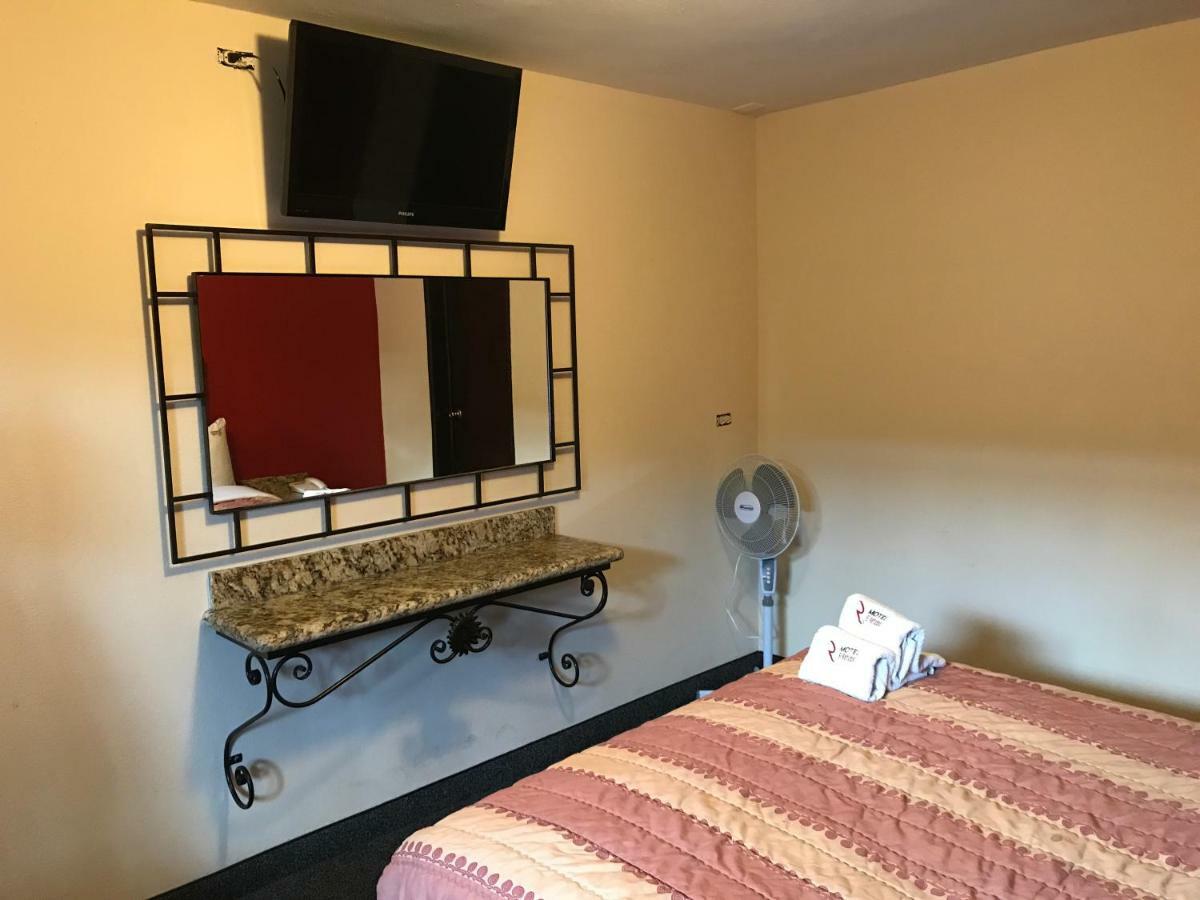 تيجوانا Motel El Refugio المظهر الخارجي الصورة